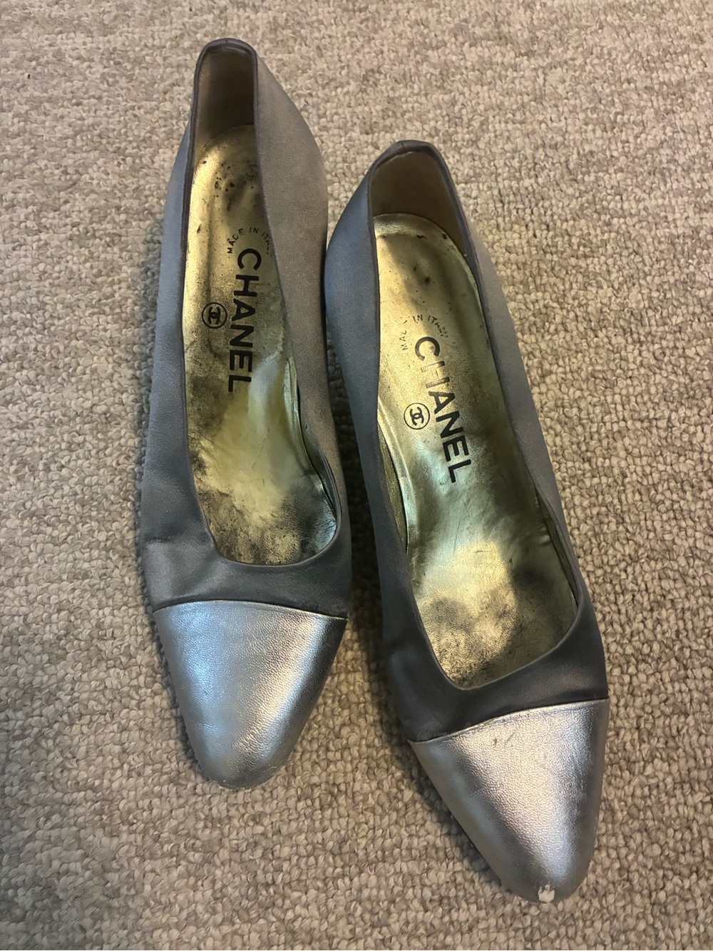 CHANEL Gray Pumps with Silver Metallic Cap Toe